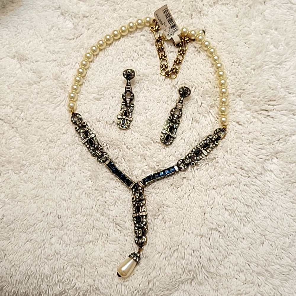 Heidi Daus Dripping Crystal, Faux Pearl necklace and earrings set Brand New✨️